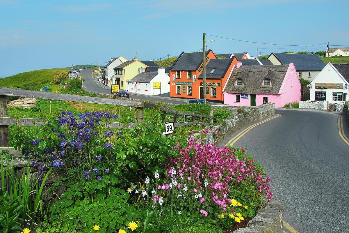 Half Door Cottage Doolin Exterior photo